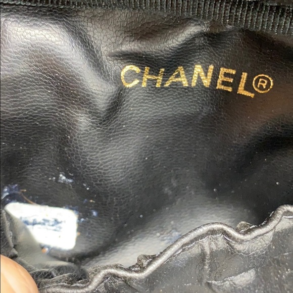 Chanel cosmetic bag - Picture 8 of 8
